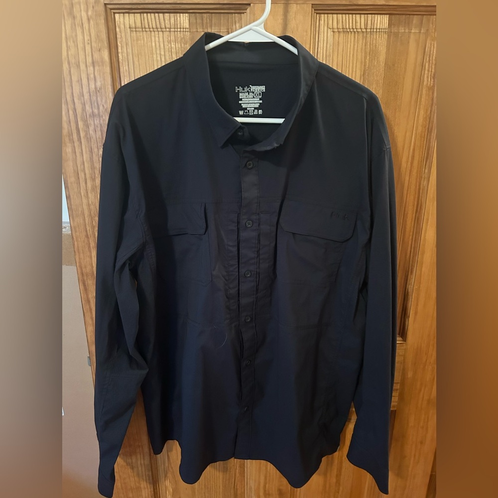 Men’s Huk Performance shirt, size XL